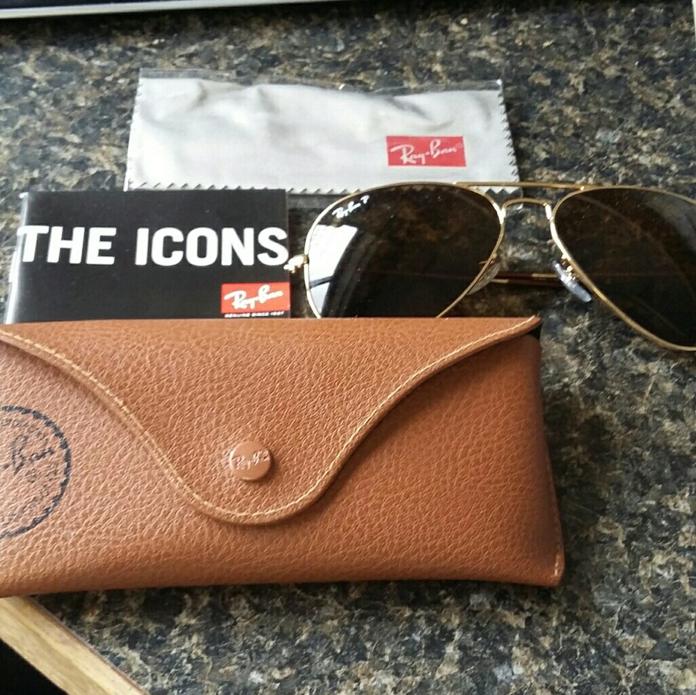 Rayban gold aviators